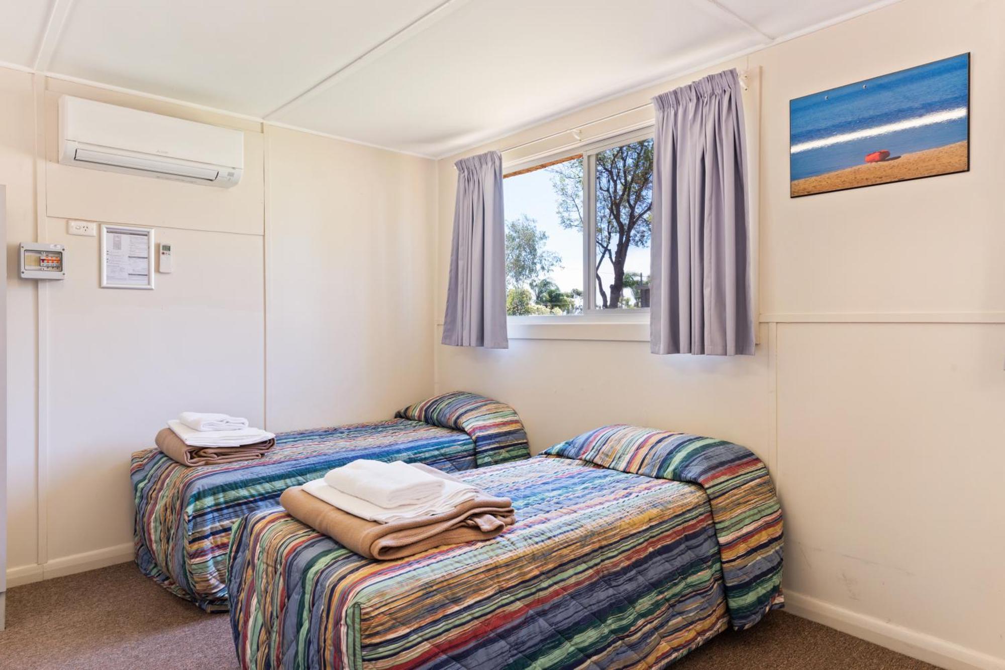 Discovery Parks - Lake Bonney Barmera Room photo