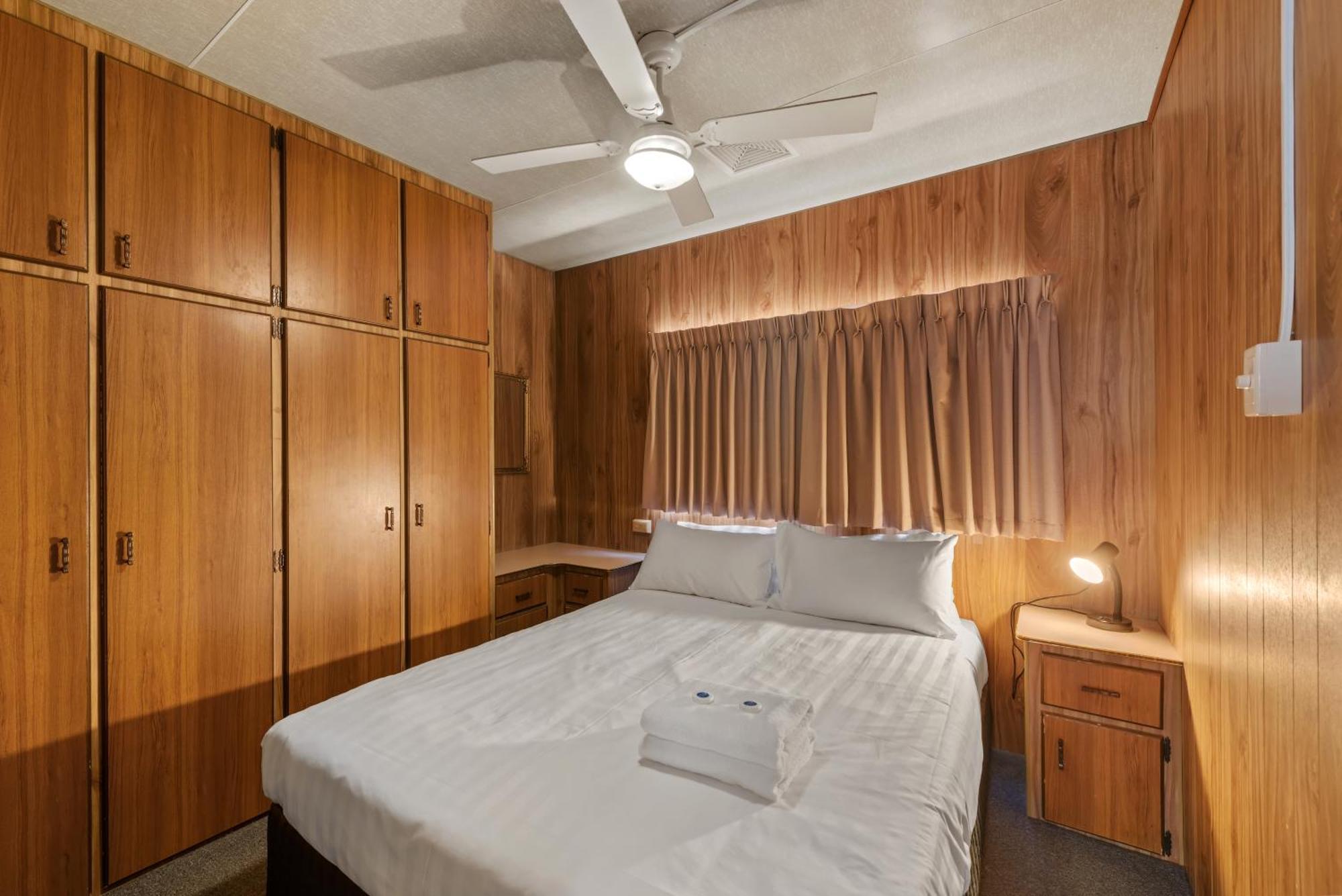 Discovery Parks - Lake Bonney Barmera Room photo